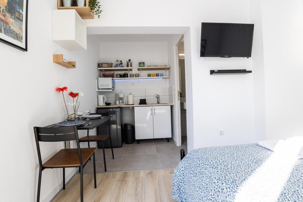 Апартаменты Cozy Studio, Near Airport & Sea Порто-Рафти Экстерьер фото